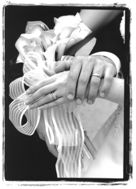 md bw hands G18a.jpg 